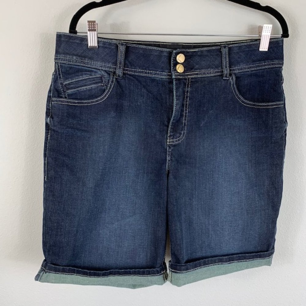 Lane Bryant Jean Shorts Size 14